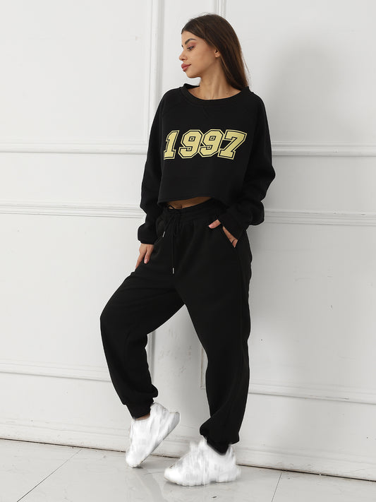 Women’s Long-Sleeve Hoodie Set – Matching Sweatshirt & Jogger Lounge Set